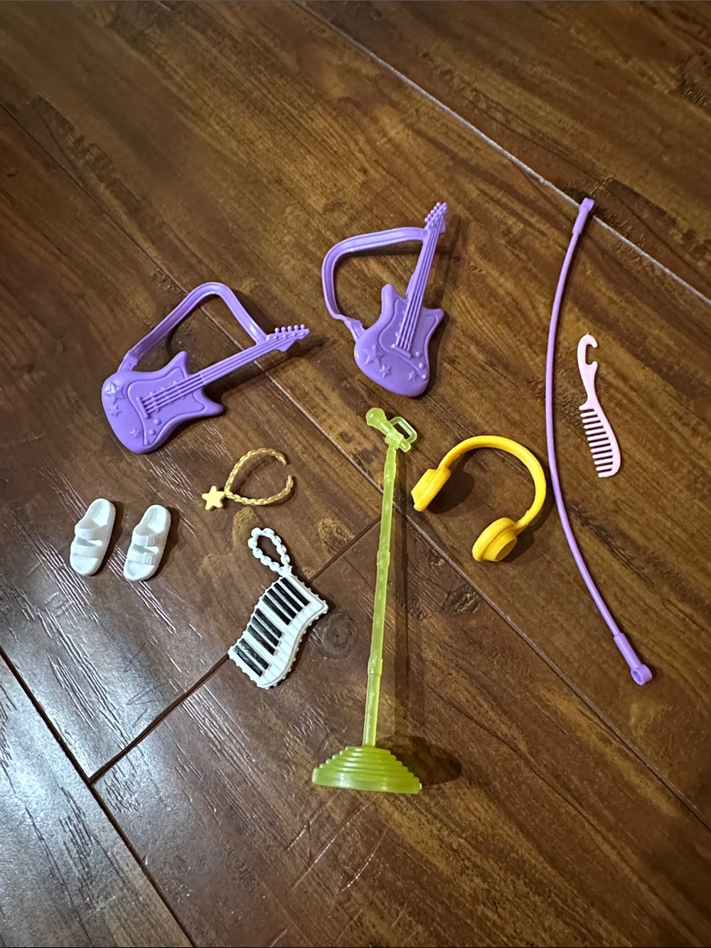 Barbie Fashionistas Raquelle Piano Purse Guitar Accessories Lot 10pc